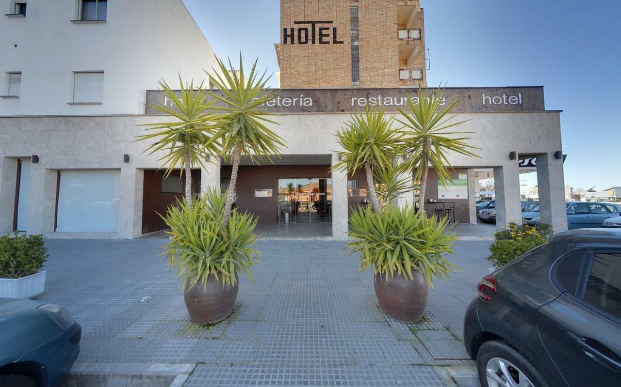 Hotel Moya Navalmoral De La Mata Exteriér fotografie
